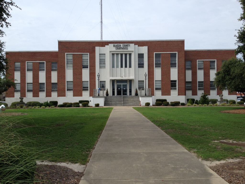 Bladen County Court House Elizabethtown North Carolina Paul Chandler 