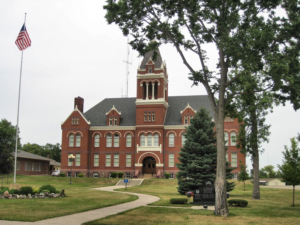 Lac Qui Parle County Courthouse Madison MN Tom McLaughlin Flickr