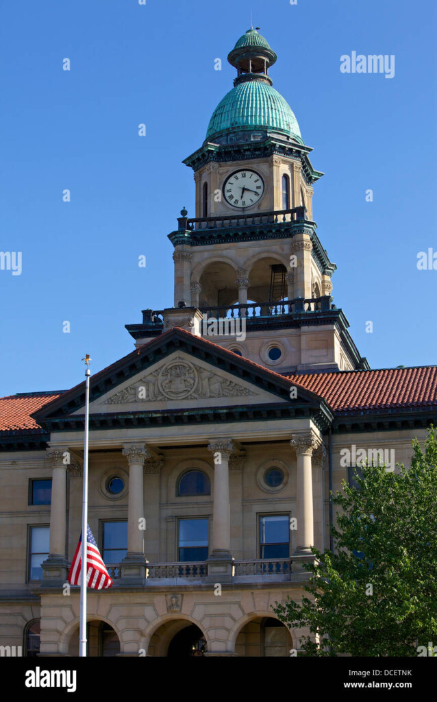 Van Buren County Courthouse Hi res Stock Photography And Images Alamy